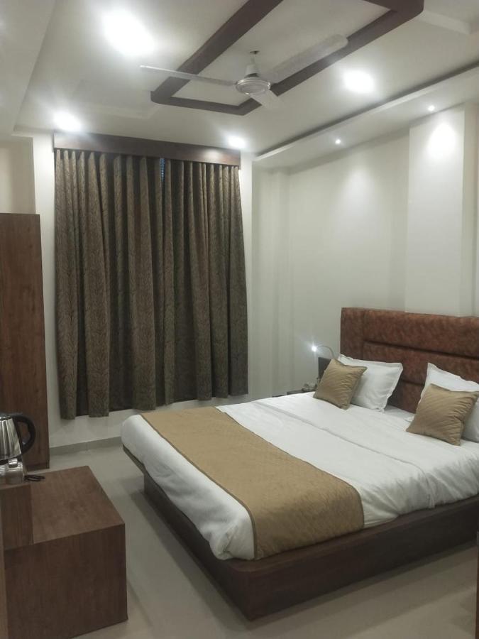 Hotel Sai Krupa Ахмедабад Екстер'єр фото